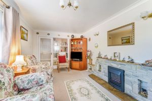 Lounge- click for photo gallery